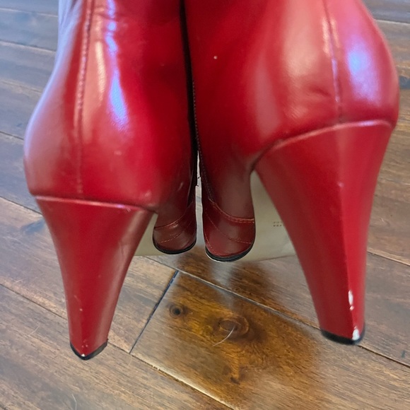 Vintage red Italian leather Ann Marino boots booties, 3.25” heel, size 7.5 - Picture 6 of 8